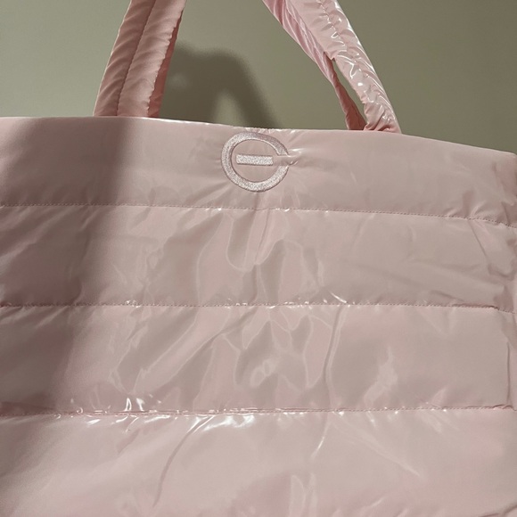 Women's Pink Quilted Tote Bag - Lightweight Everyday Carry - Picture 2 of 8